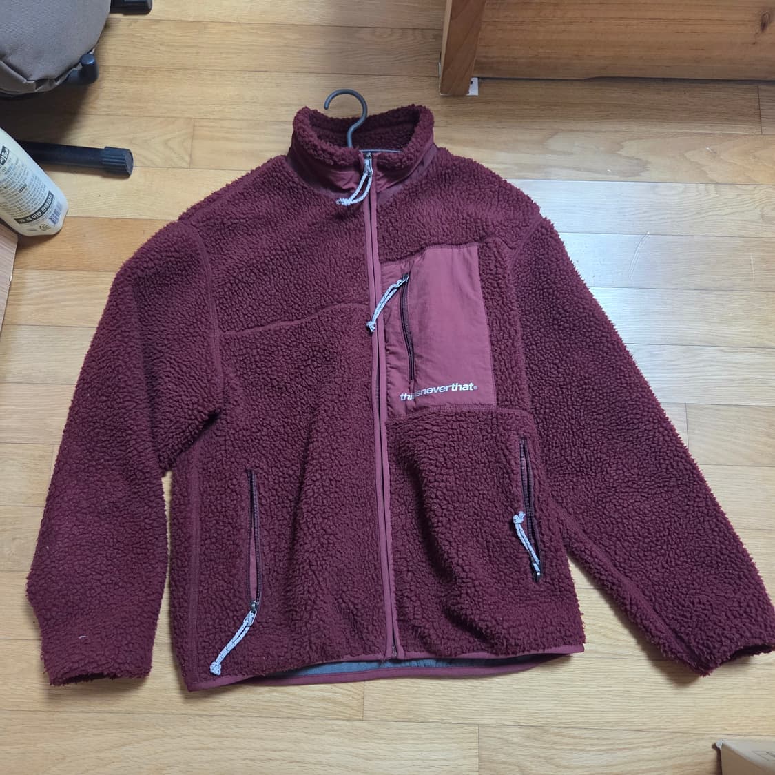 디스이즈네버댓 후리스 버건디 상품이미지2