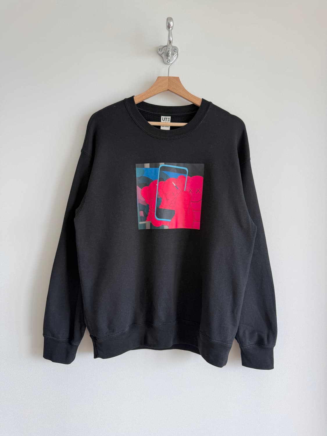 유니클로(UNIQLO) KAWS + Warhol 맨투맨 상품이미지1