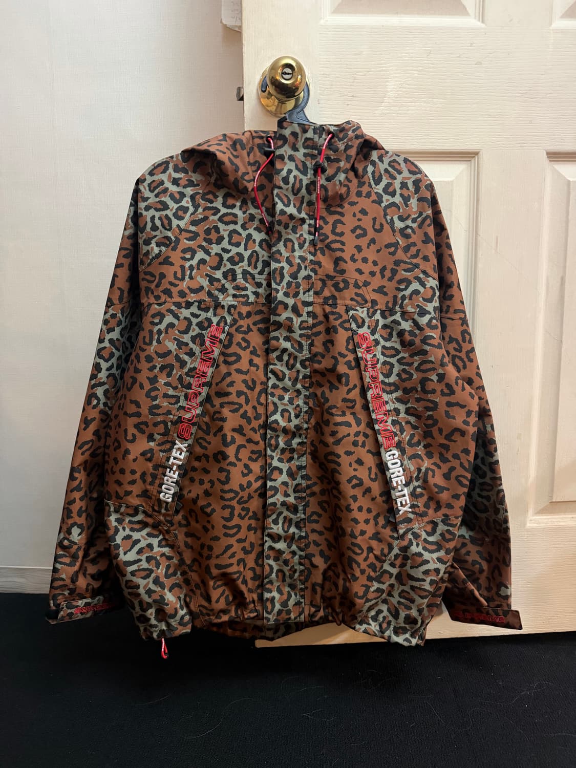 슈프림 고어텍스 바람막이  상품이미지1