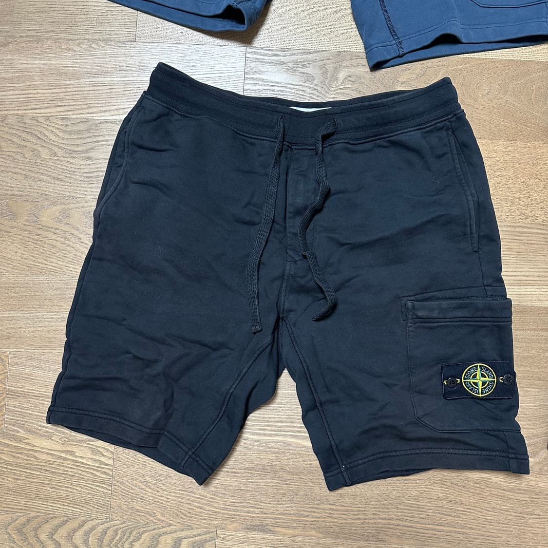 스톤아일랜드 남성 코튼 반바지 4벌 일괄 (블랙 네이비 카키 그레이 M) 상품이미지5