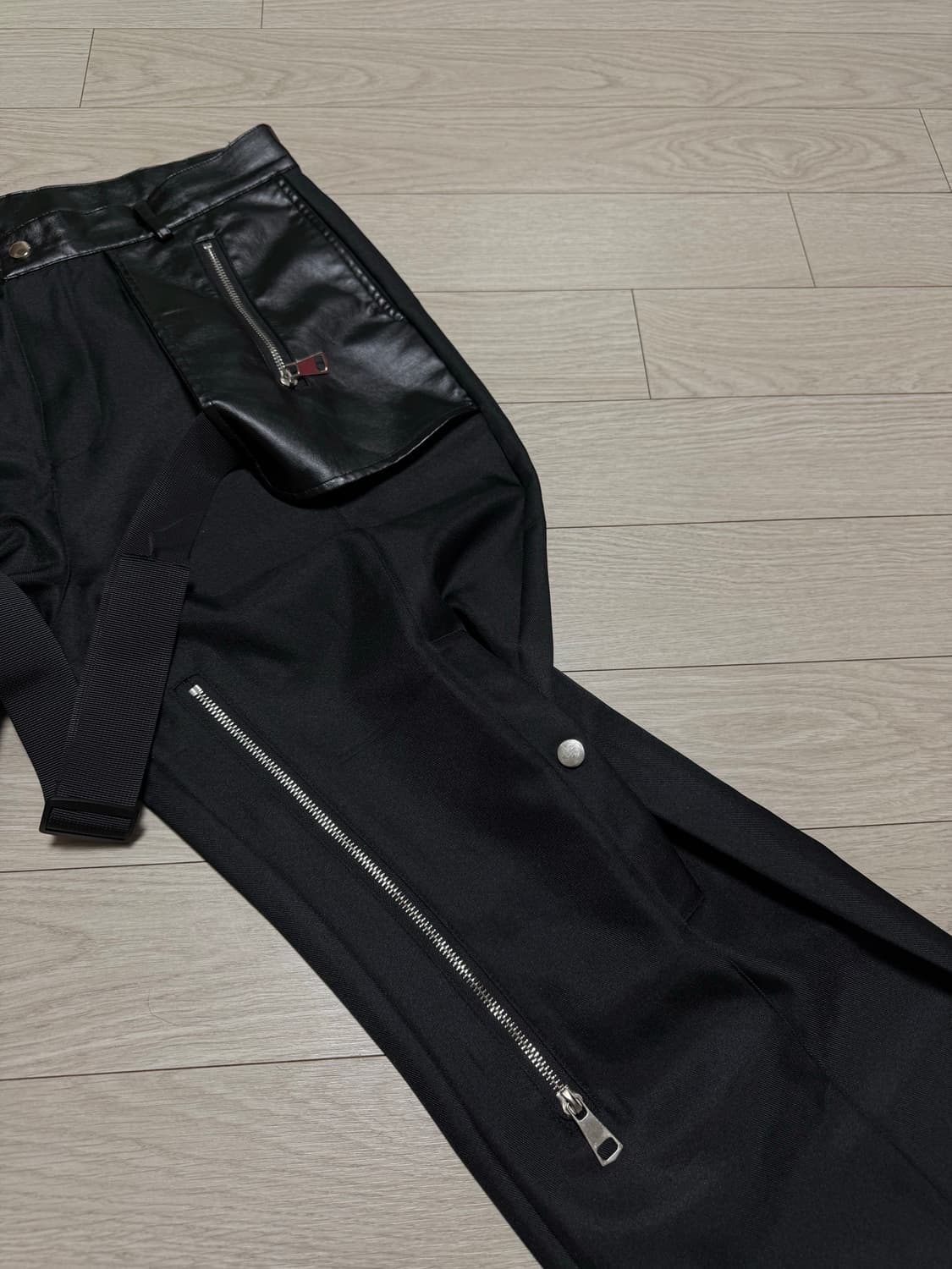 버튼 디테일 플레어 팬츠 상품이미지8