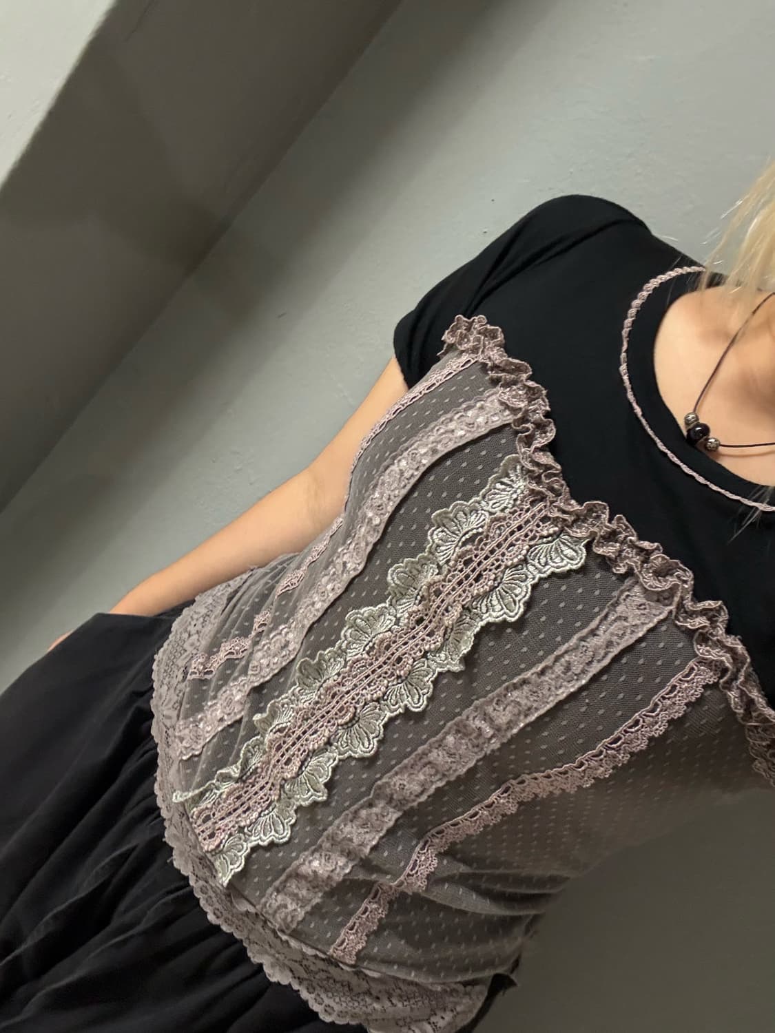 axes femme lace-up detail layered top 상품이미지1
