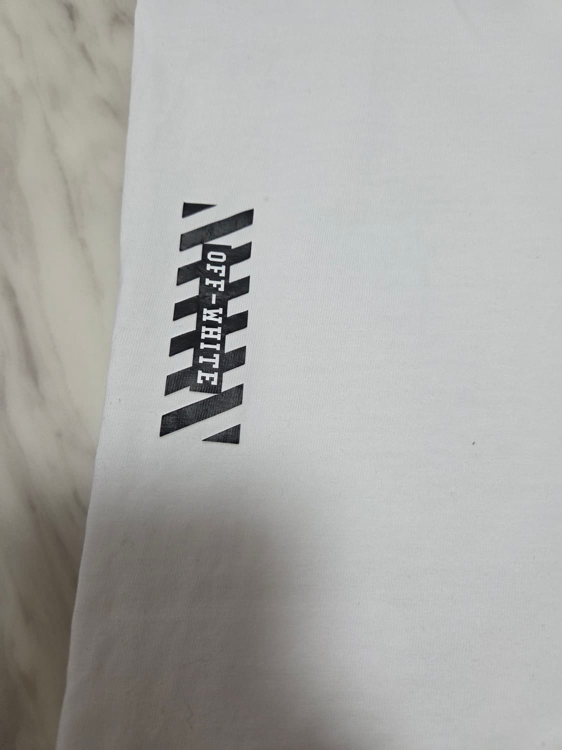 오프화이트 X 나이키 더 텐 반팔티 상품이미지5
