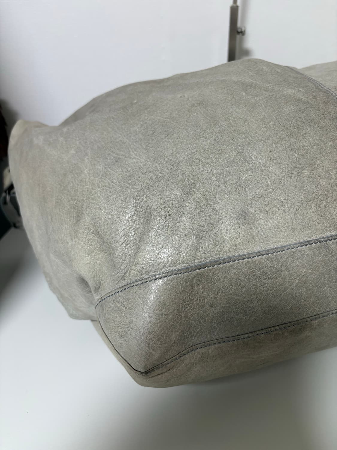 발렌시아가 커리어 모터백 상품이미지6