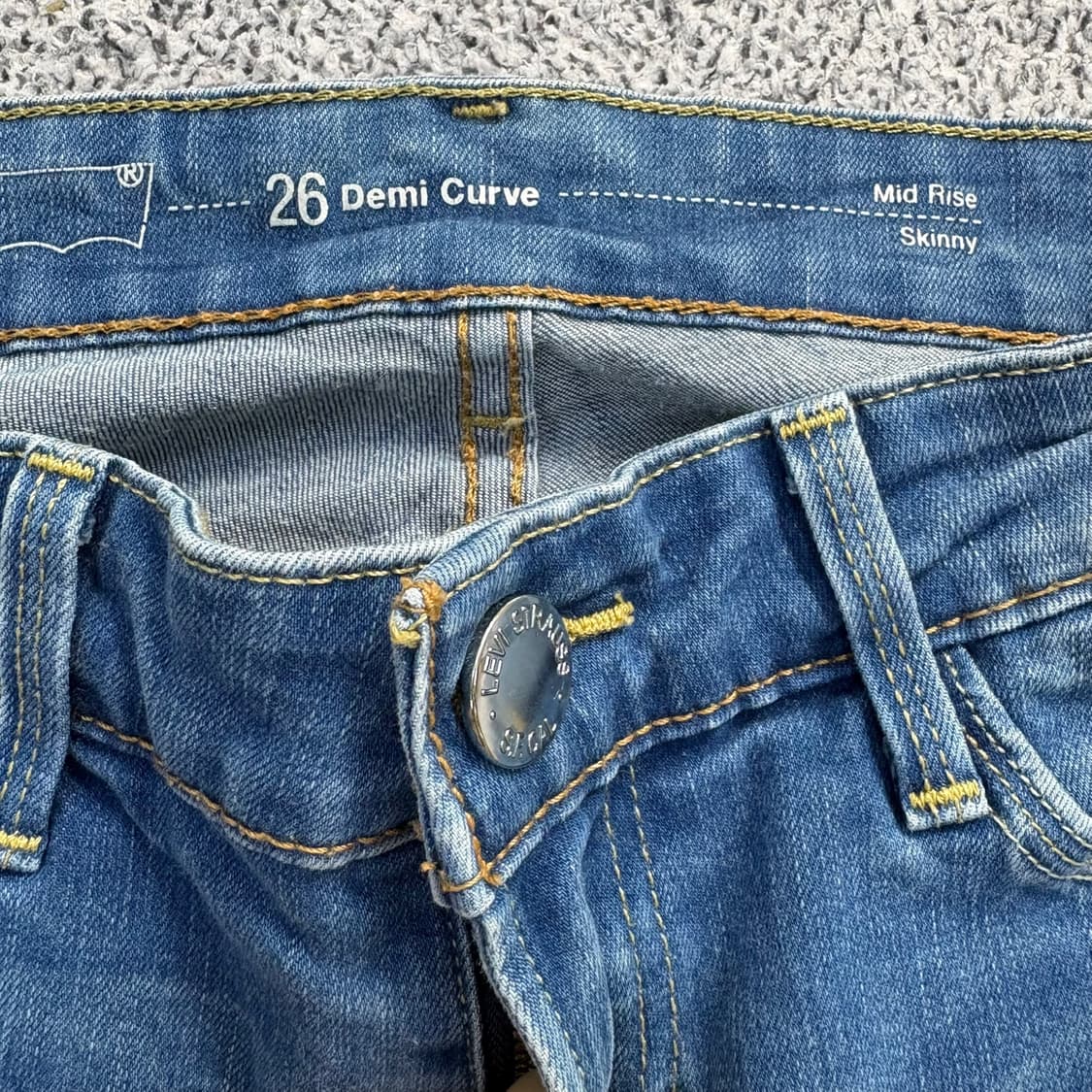 26 리바이스 여성 중청 워싱 데님 팬츠 0413J 상품이미지2