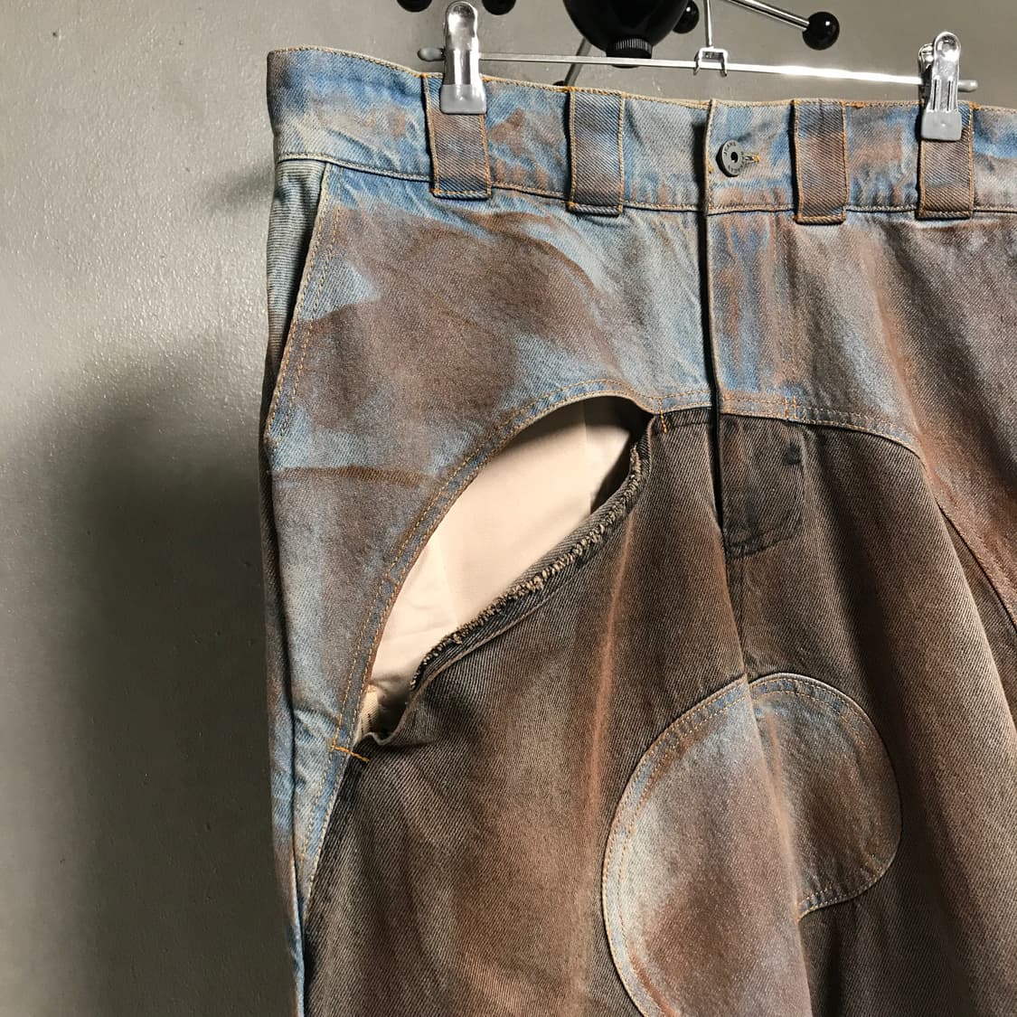 바라간 스파이럴 컷아웃 데님 팬츠 32 상품이미지4