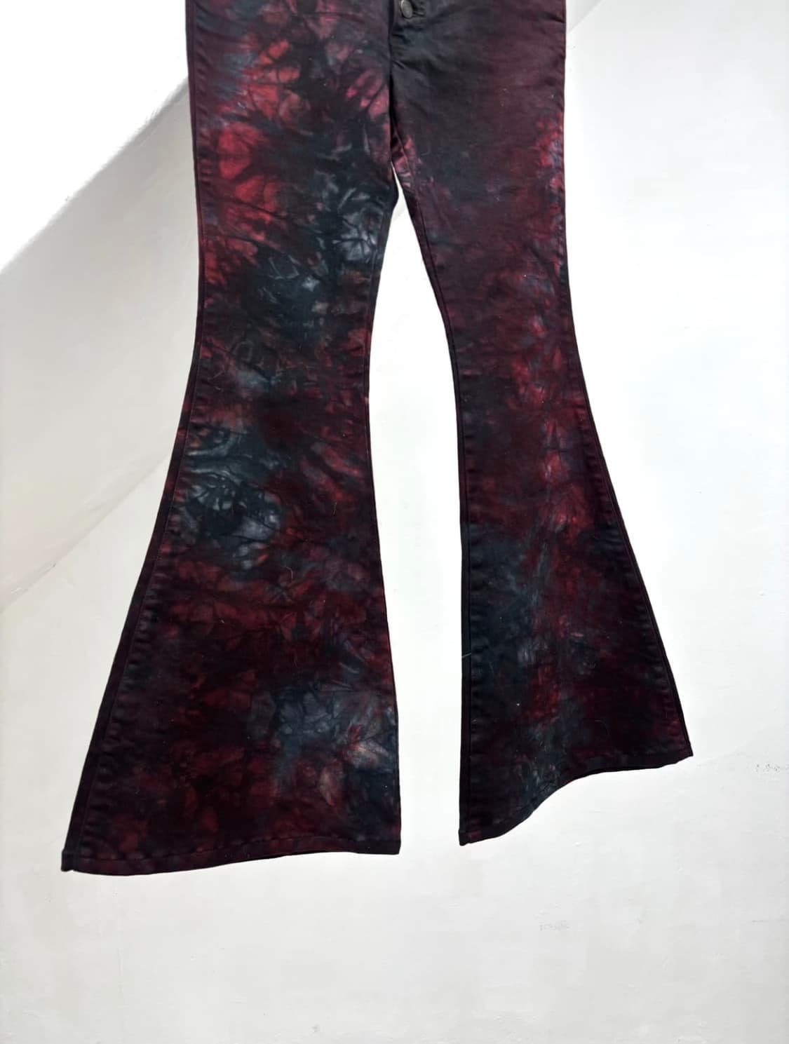 Dee dee blood dye waxed flared jeans 상품이미지5