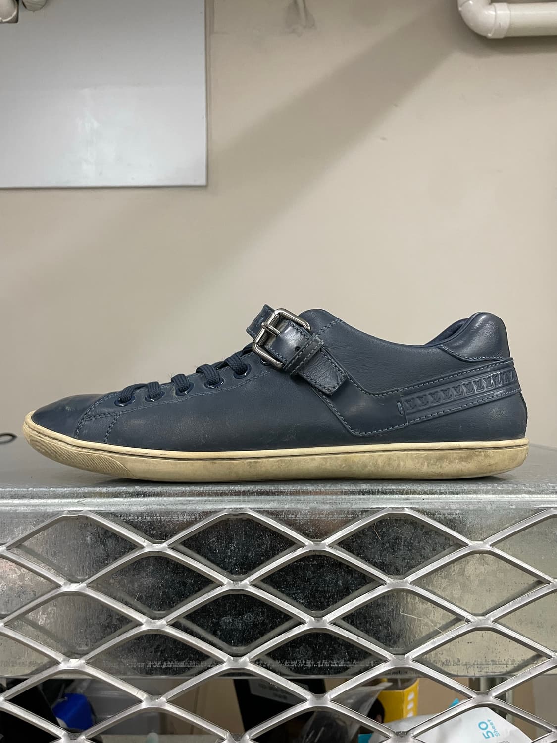 루이비통 레이스업 블루 레더 스니커즈 7.5 (gr-4679) 상품이미지1