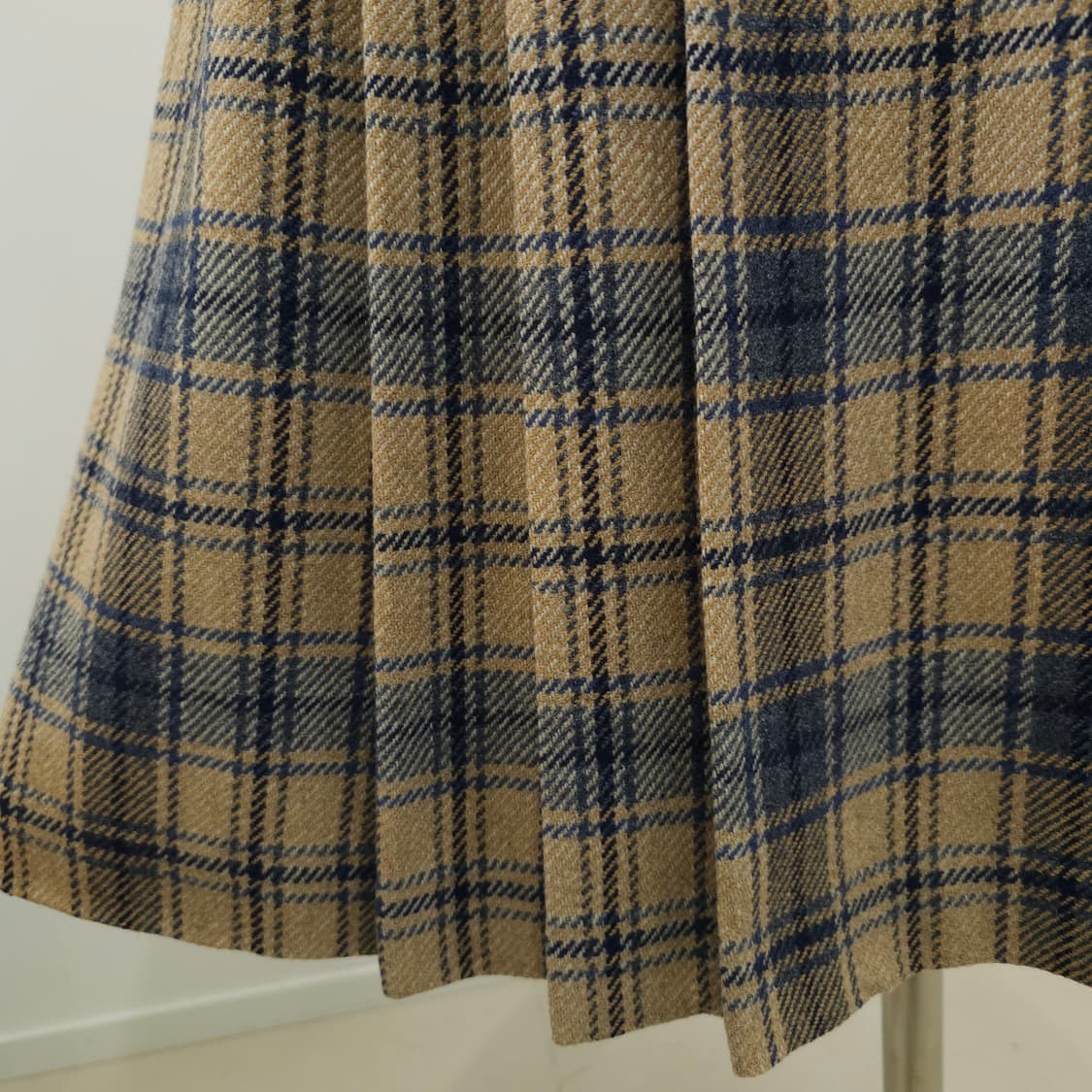 DAKS 모 혼방 체크 플리츠 베이지 미디스커트 일본빈티지 상품이미지7