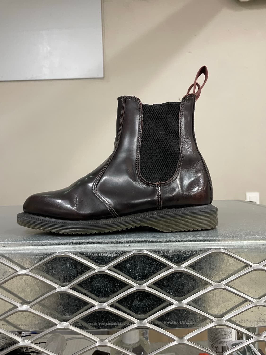 닥터마틴 플로라 첼시부츠 체리 레드 uk3 상품이미지1