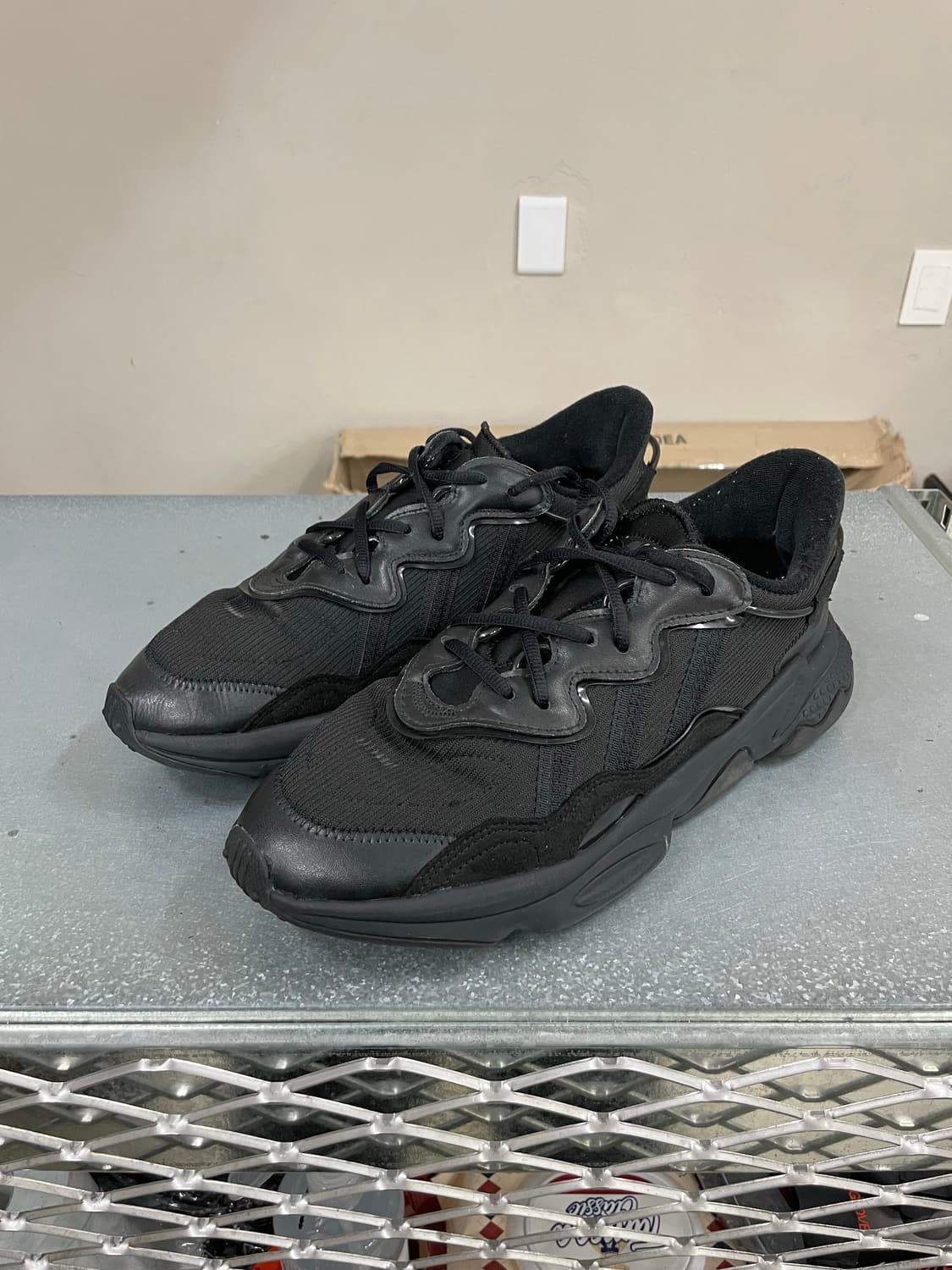 아디다스 오즈위고 트리플 블랙 285 상품이미지2