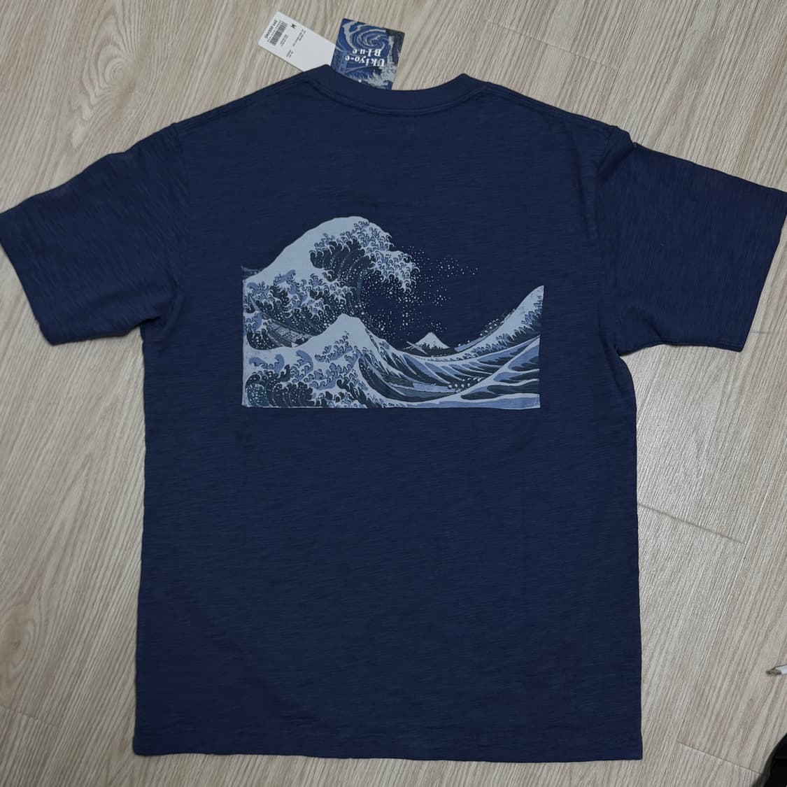 유니클로 티셔츠 UKIYO-E BLUE TEE M 상품이미지3