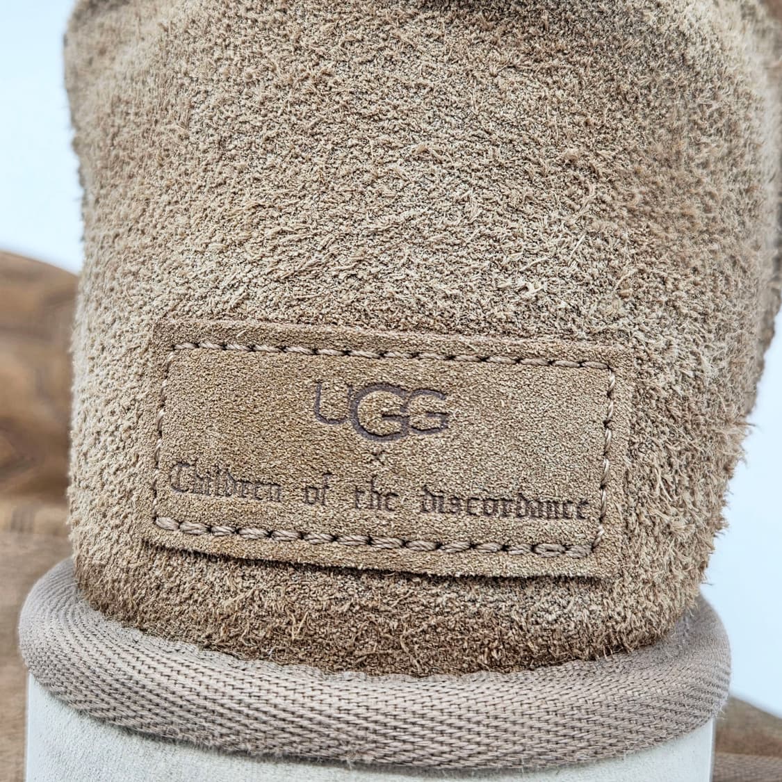 어그 x 칠드런 오브 더 디스코던스 클래식 숏 부츠 (270) 상품이미지5