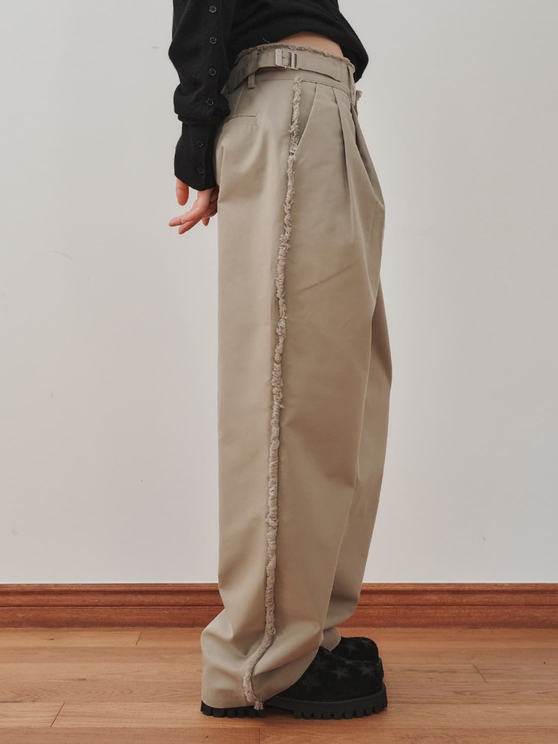 DESTROYED TROUSERS, BEIGE 상품이미지2