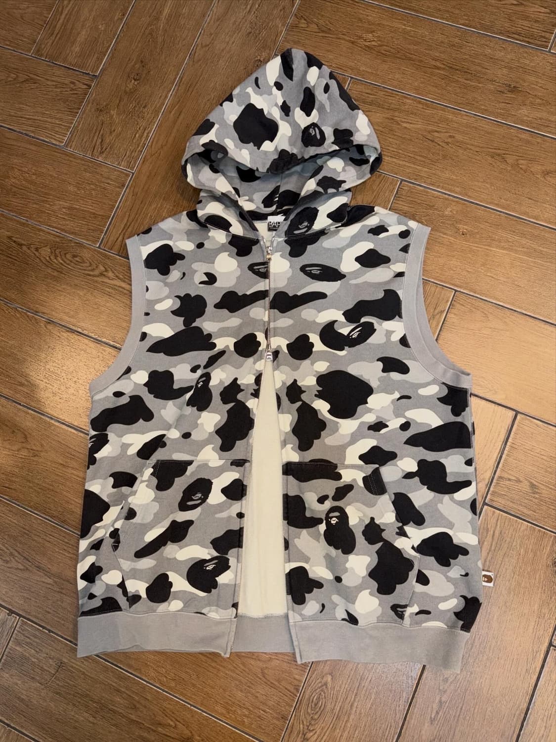 Bape Grey Camouflage Two-Way Hooded Vest 상품이미지6