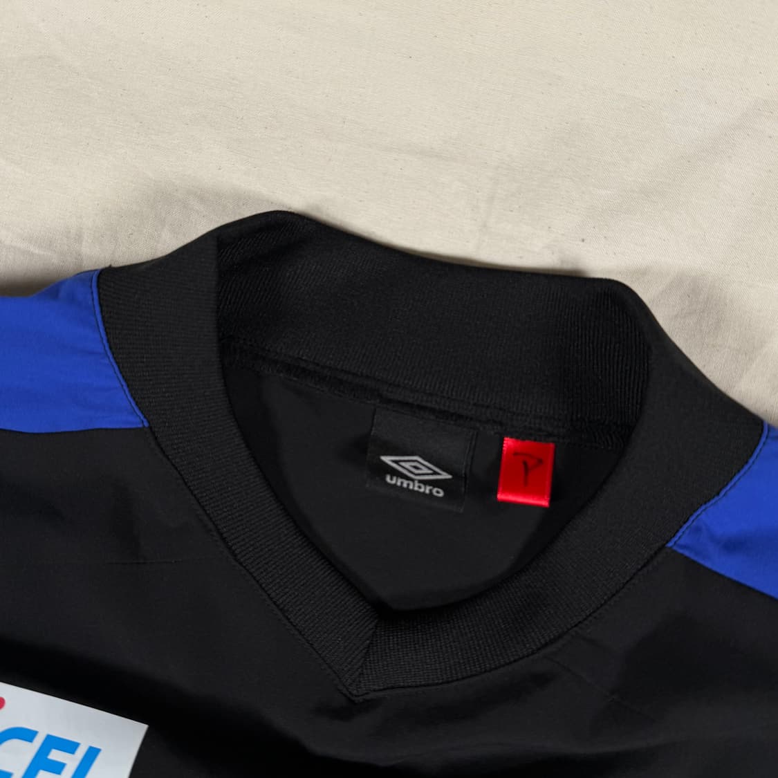 엄브로 감바 오사카 축구 바람막이 웜업 피스테 어센틱 유니폼 상품이미지3