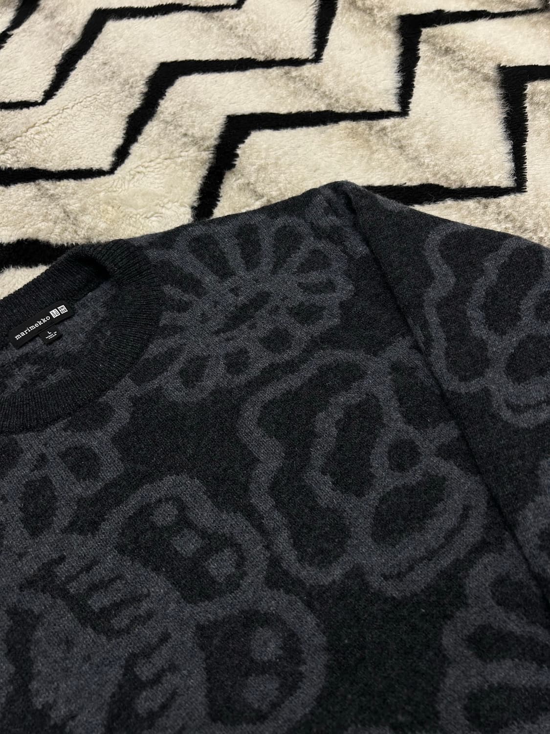 [L]유니클로x마리메꼬 라운트 패턴 니트 상품이미지1