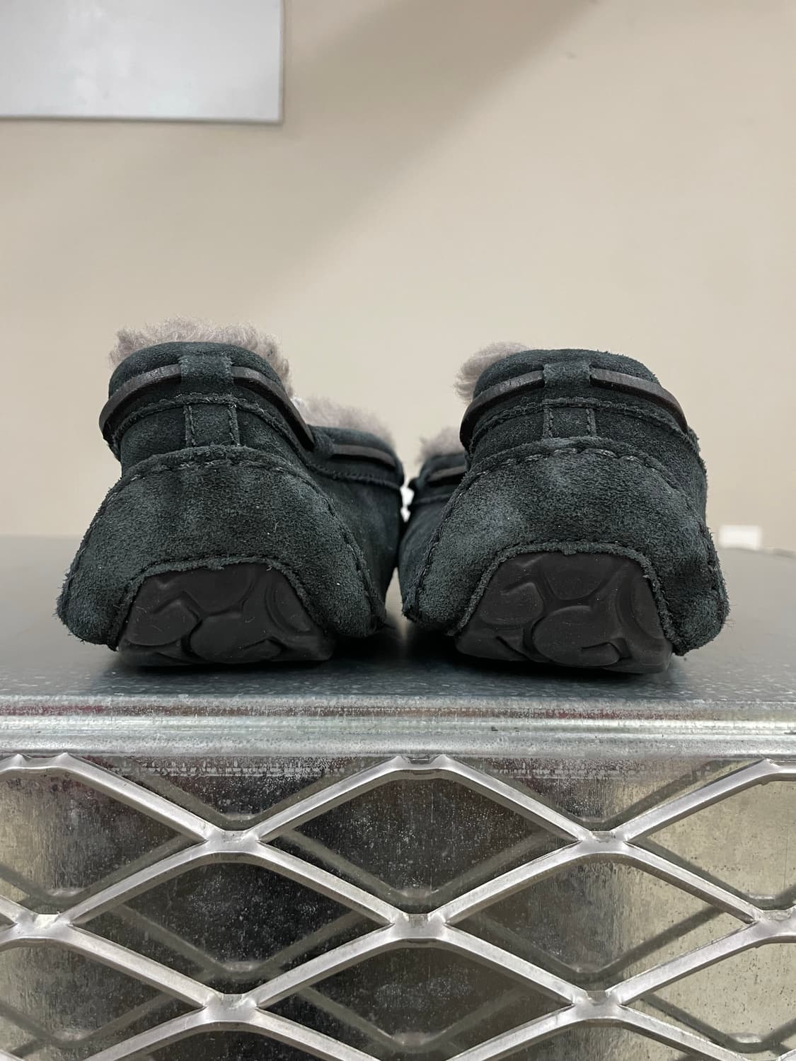 어그 벨라 II 블랙 250 상품이미지3