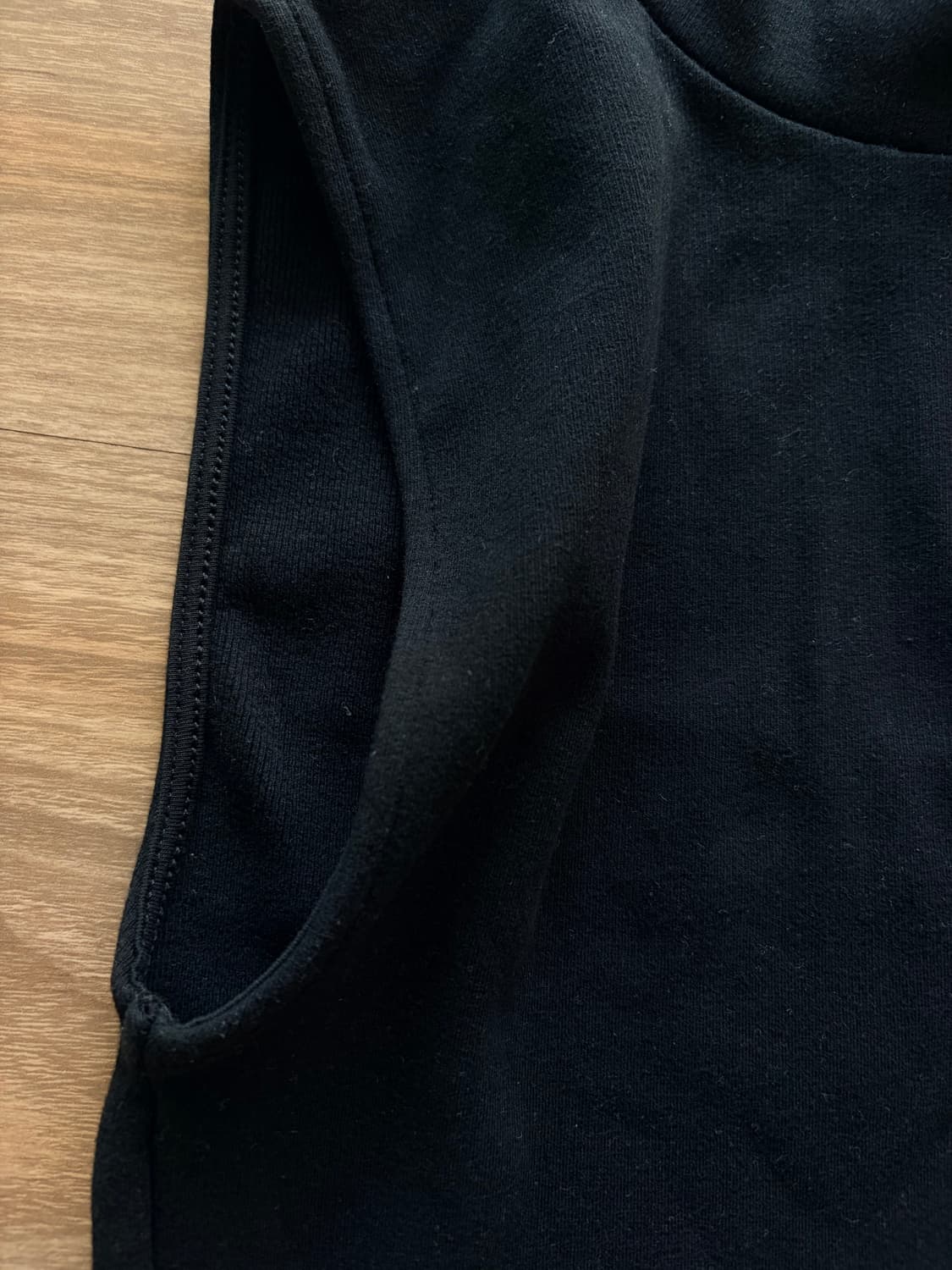 자라 zara 블랙 하이넥 나시 티셔츠 상품이미지5