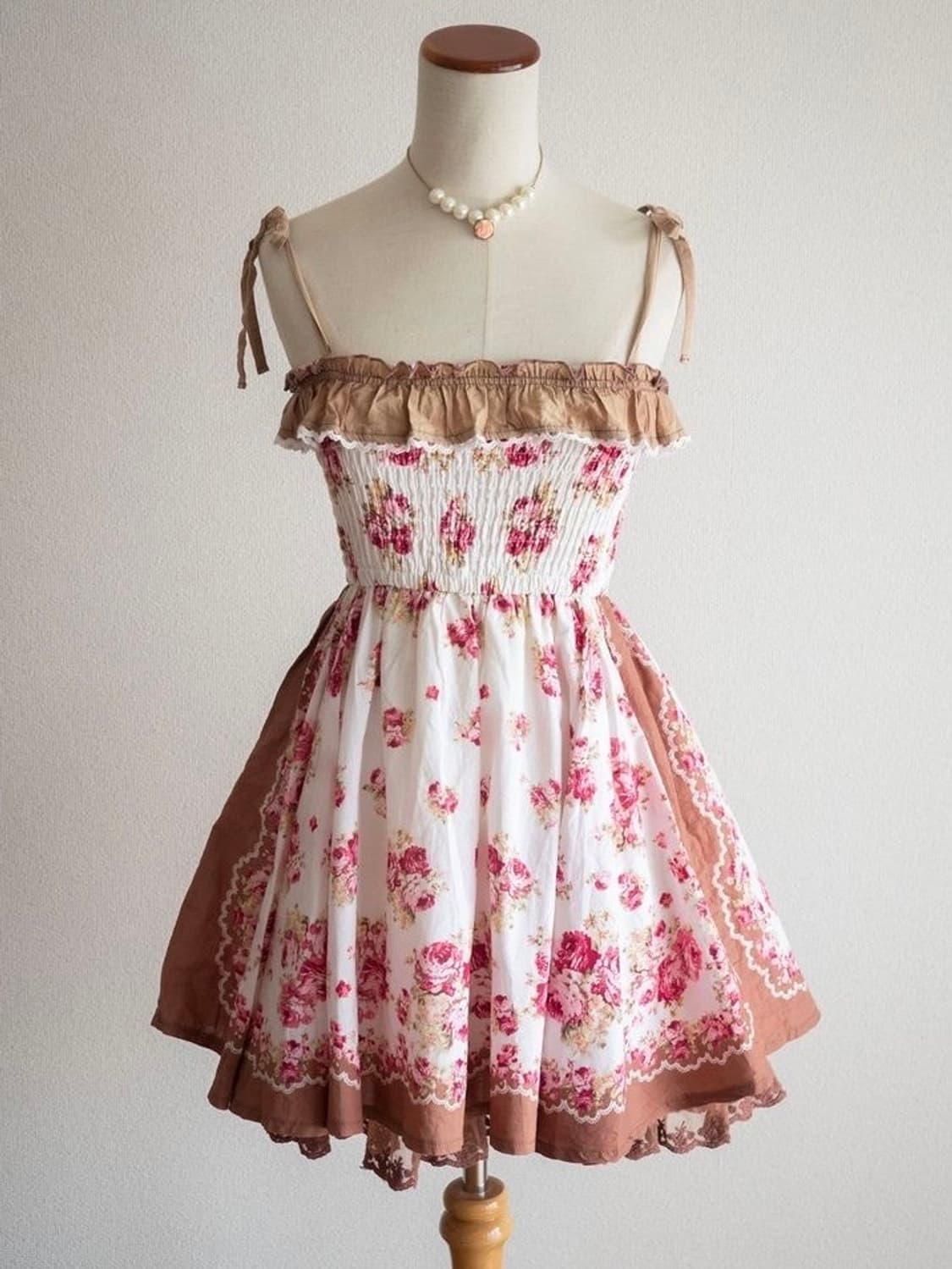 리즈리사 라떼갸루 플로럴 나시 원피스 상품이미지1