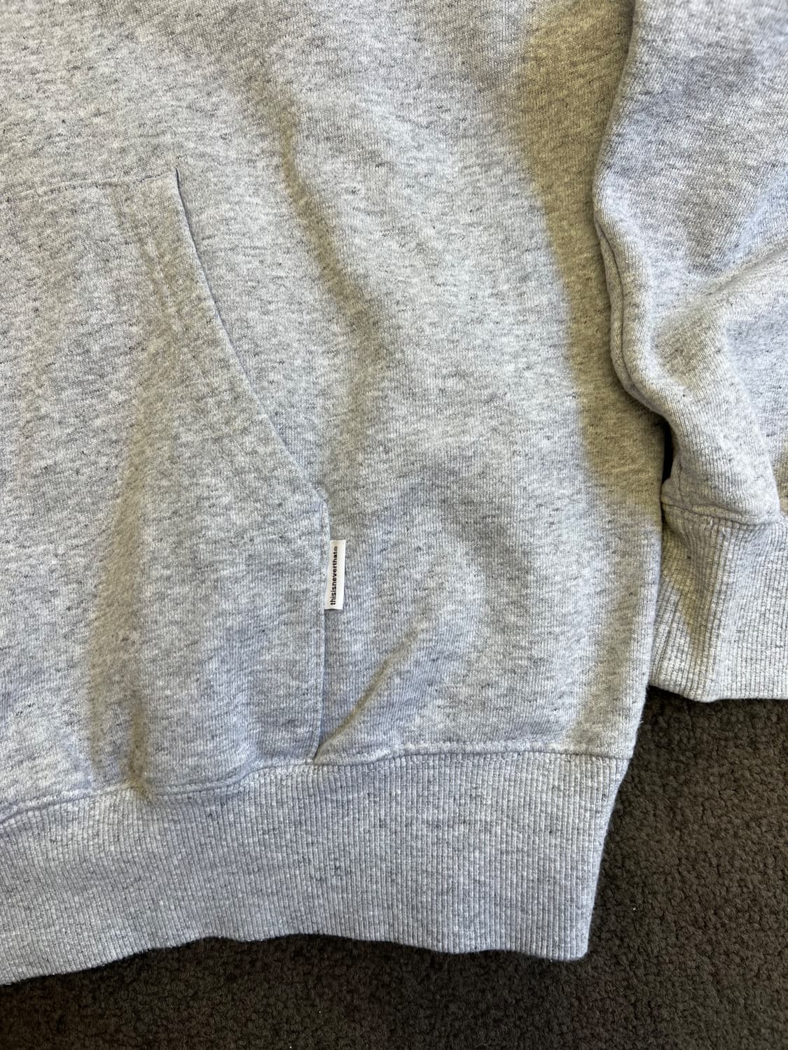 디스이즈네버댓 로고 후드티 상품이미지3