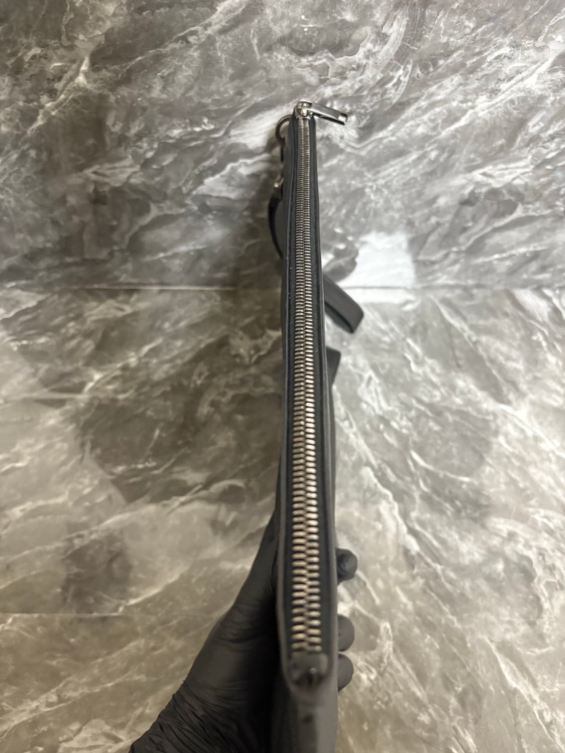 디올 A4 CD로고 레더 클러치 상품이미지4