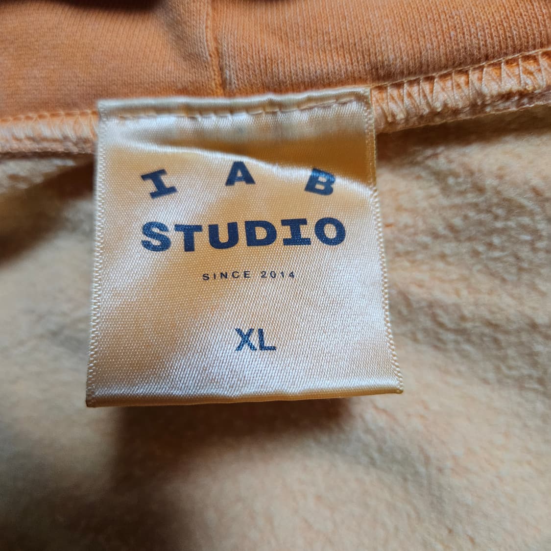 XL 아이앱 스튜디오 피그먼트 후드티 살몬 상품이미지3