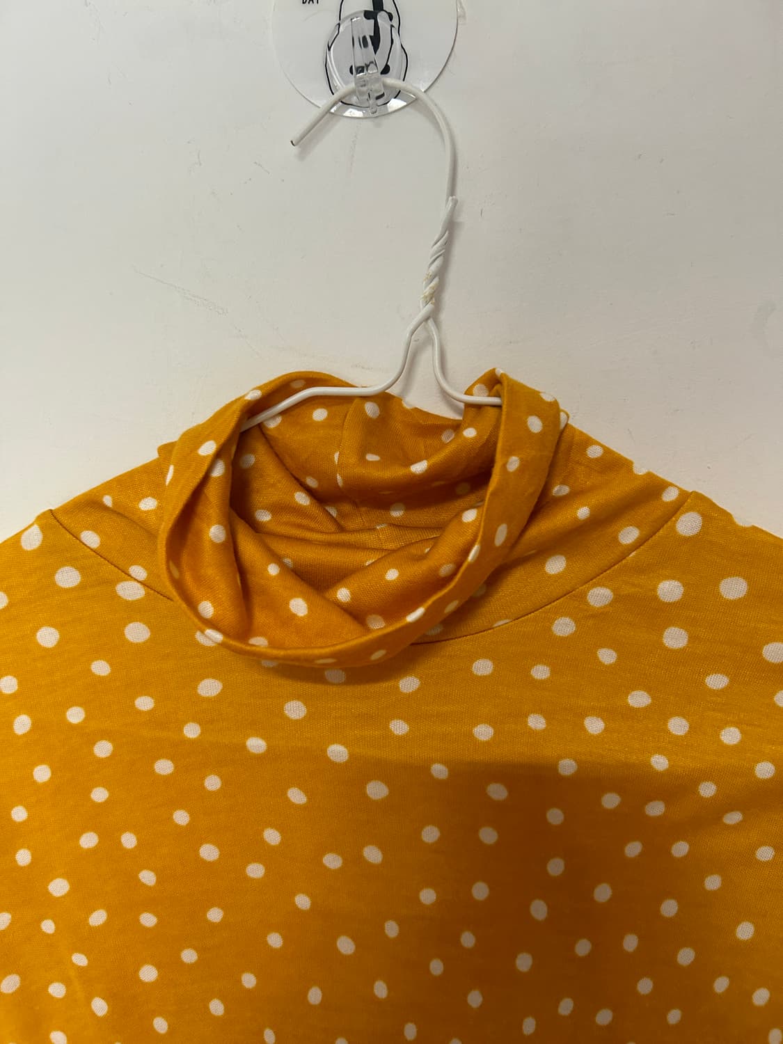 땡땡이 나뭇잎 목폴라  상품이미지2