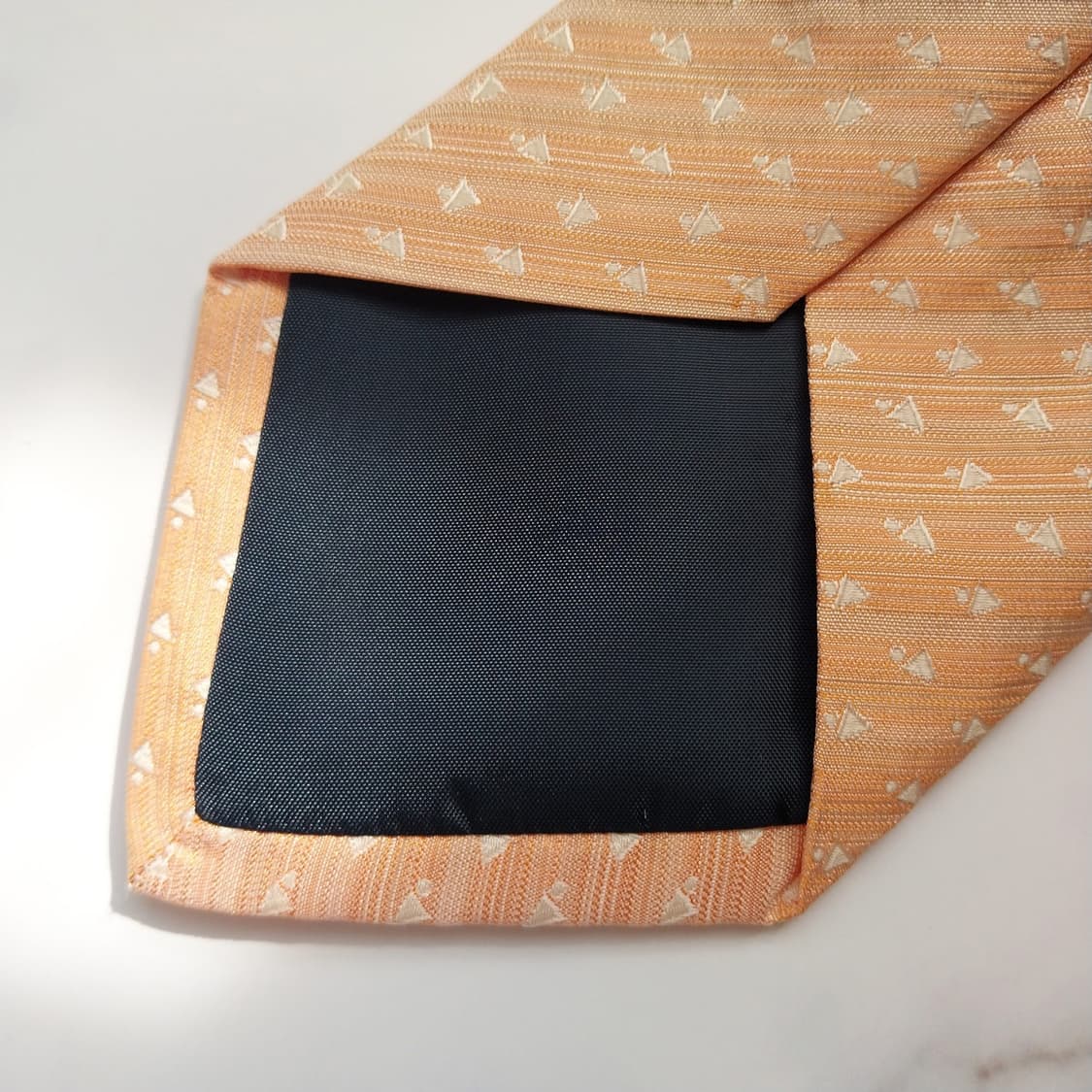 알테아 실크 오렌지 기하 패턴 넥타이 8.5cm A등급 K831
 상품이미지5