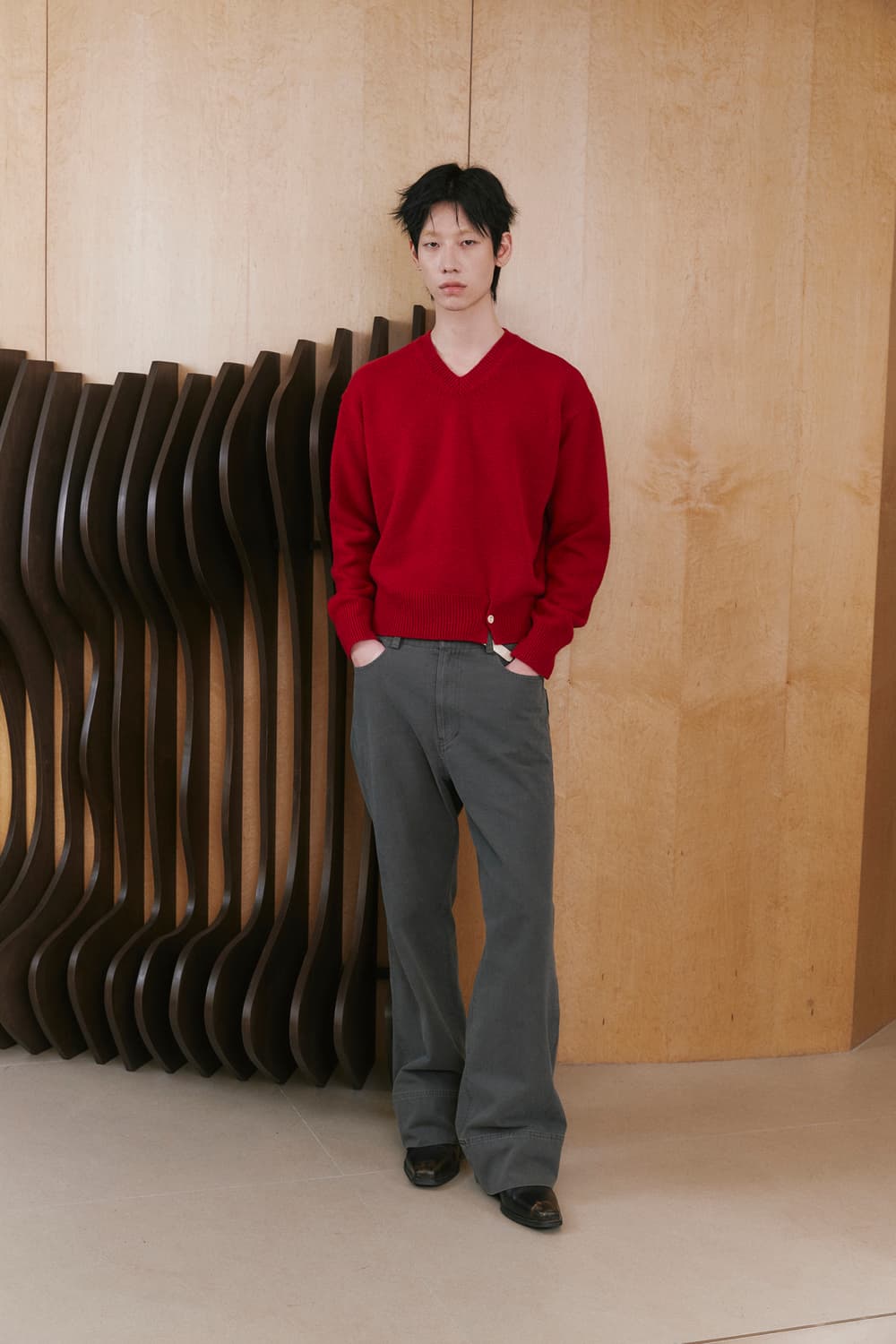 웨이비니스 레드 브이넥 니트 상품이미지1