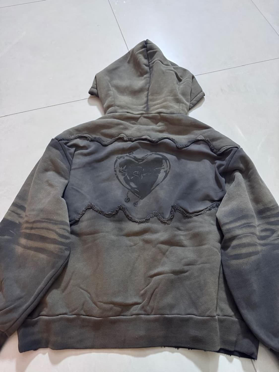 PIACE HART OVERSIZE HOODIE 하트 오버사이즈 후드티 상품이미지6