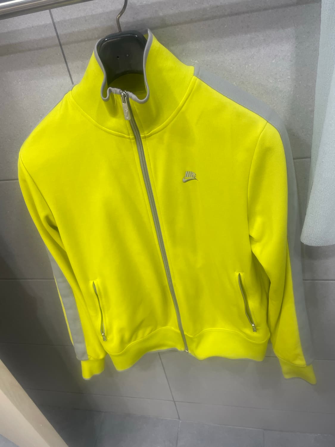 나이키 트레이닝 져지 형광 L 상품이미지1