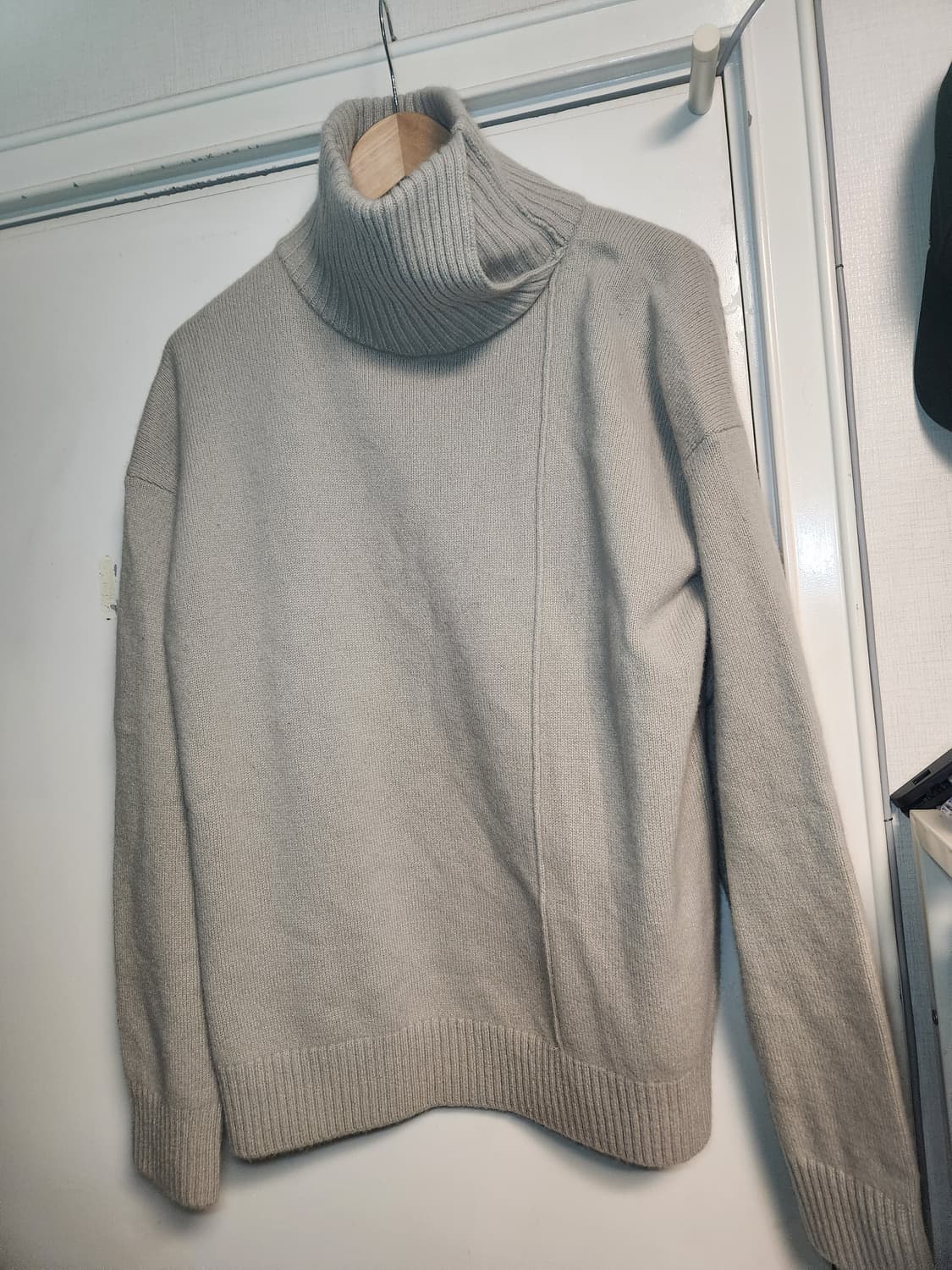 인사일런스 슬릿 하이넥 니트 M 상품이미지1