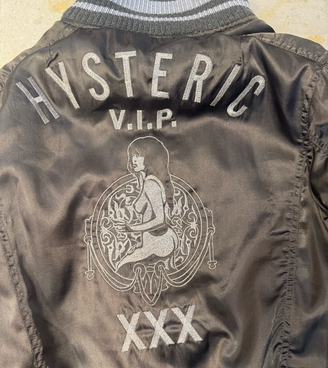 Hysteric Glamour 아카이브 빅 자수 로고 봄버자켓 스카잔 상품이미지10