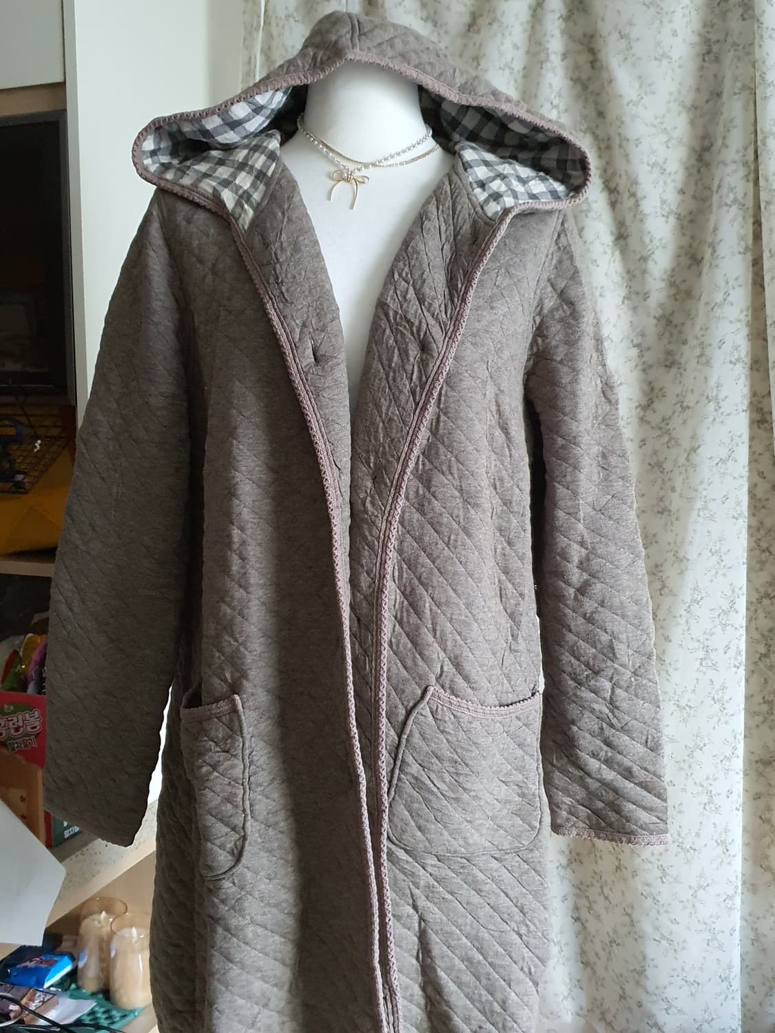 [모리걸] 누빔 체크 후드 롱 코트 상품이미지2