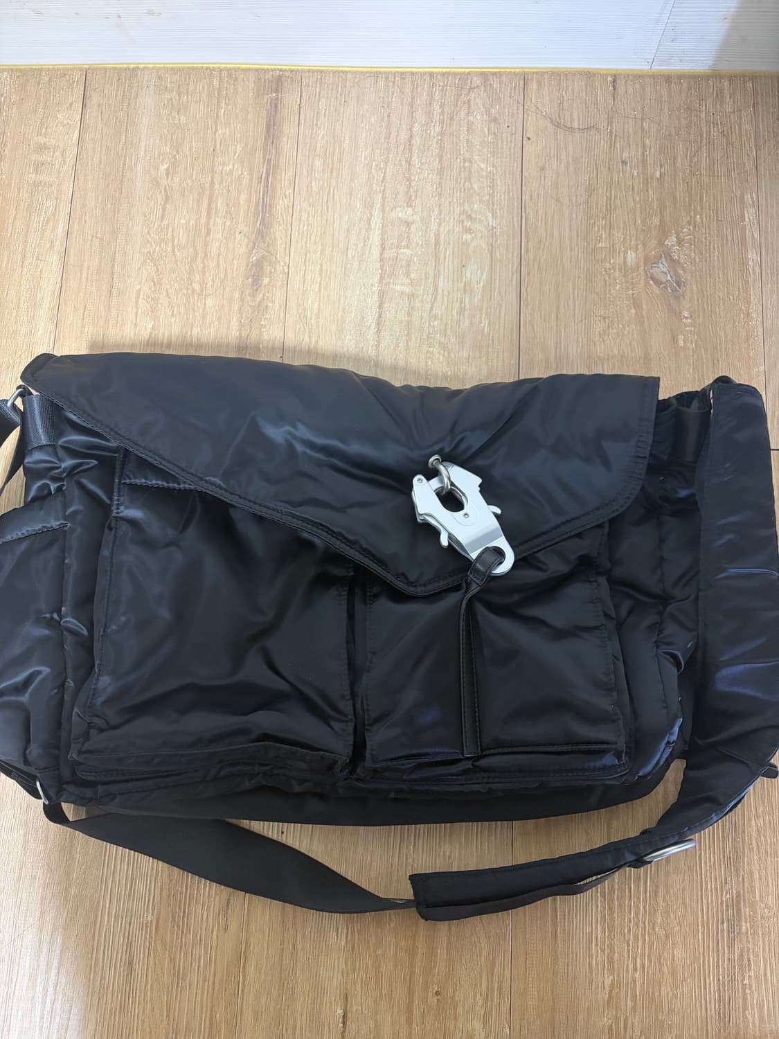 SSRL Raven Oblique Messenger Bag / Black 상품이미지2