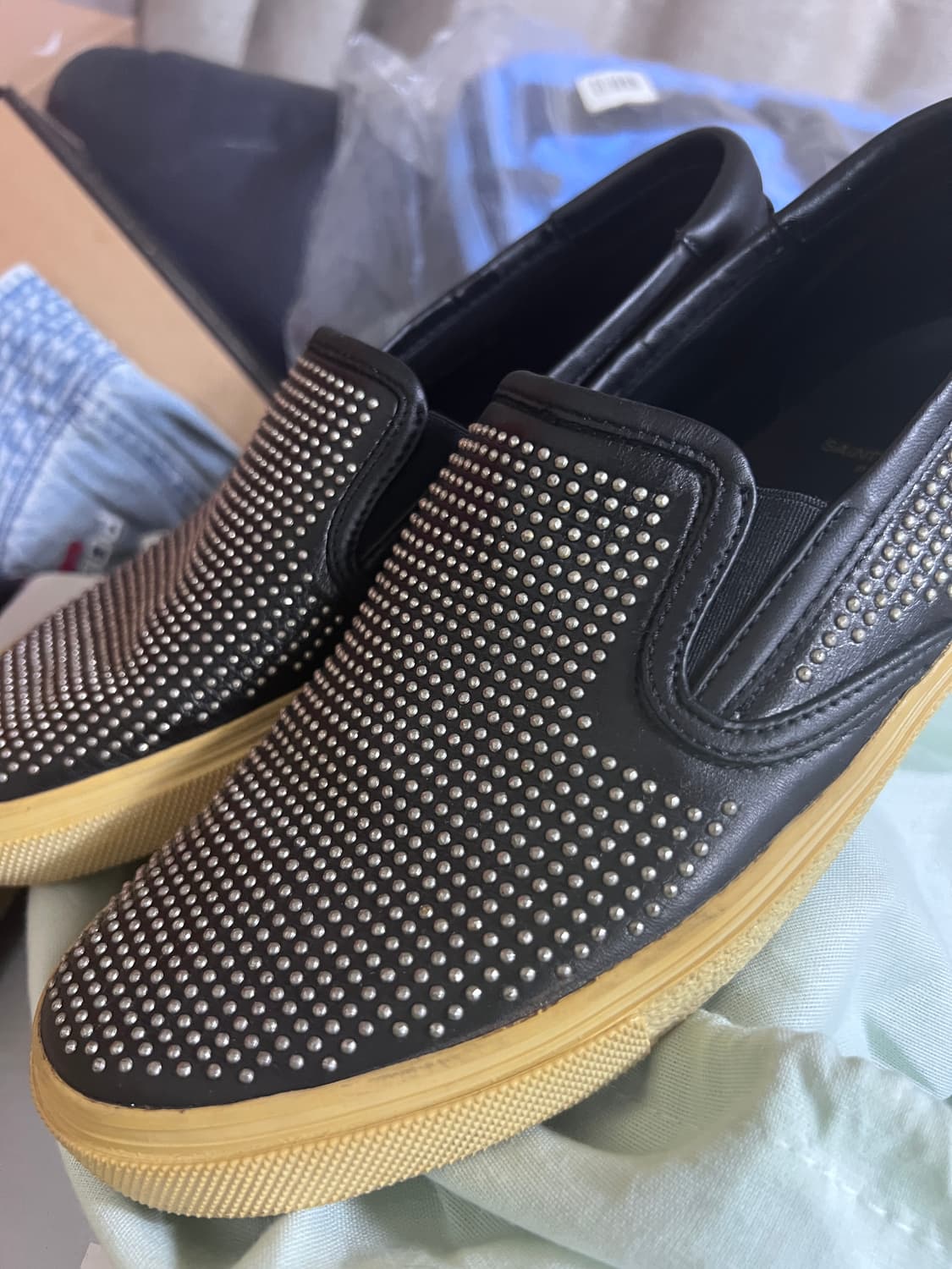 생로랑 스터드 슬립온  상품이미지1