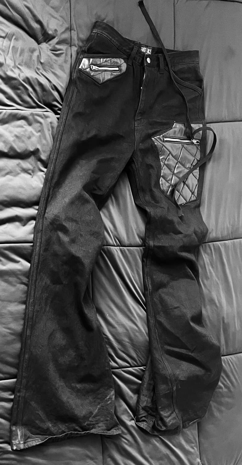 에모스탠스 레더 플레어진v2 1사이즈 상품이미지1