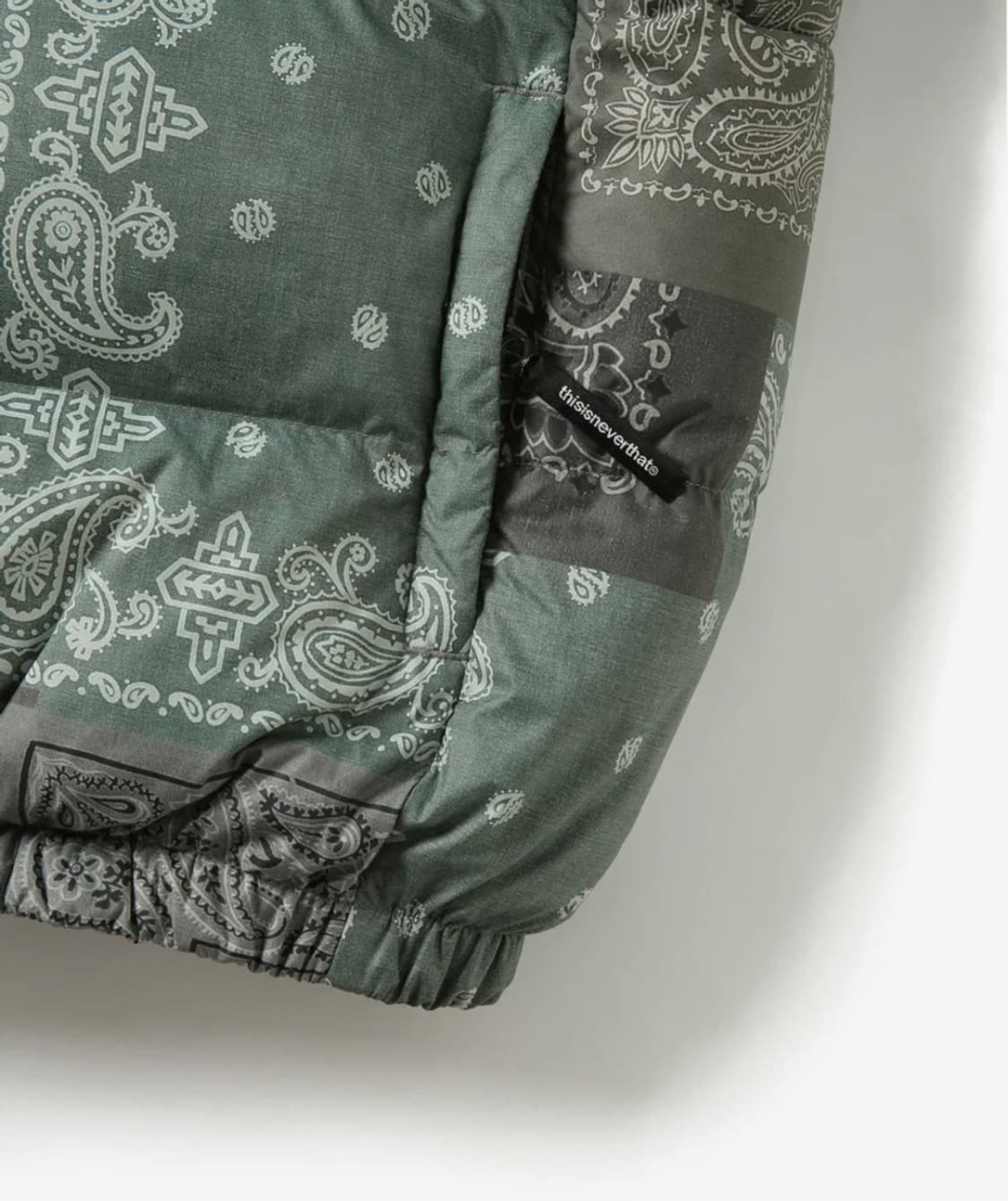 디스이즈네버댓 퍼텍스 다운 자켓 반다나  L 상품이미지2