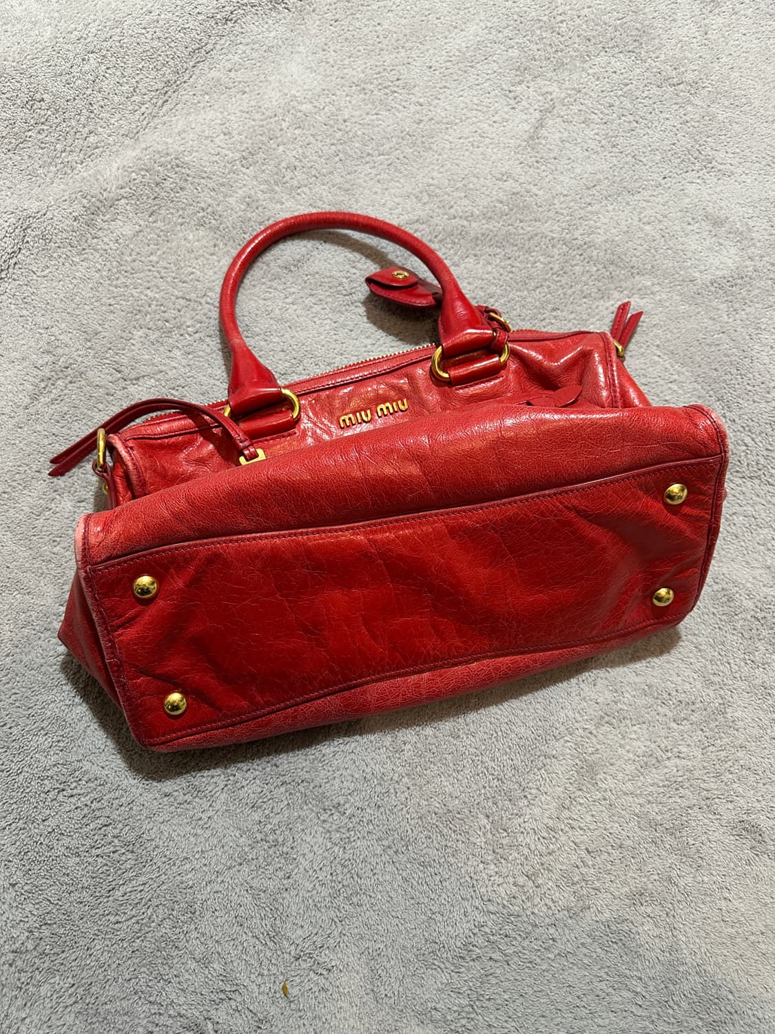 미우미우 비텔로 샤인 모터백 레드 상품이미지3