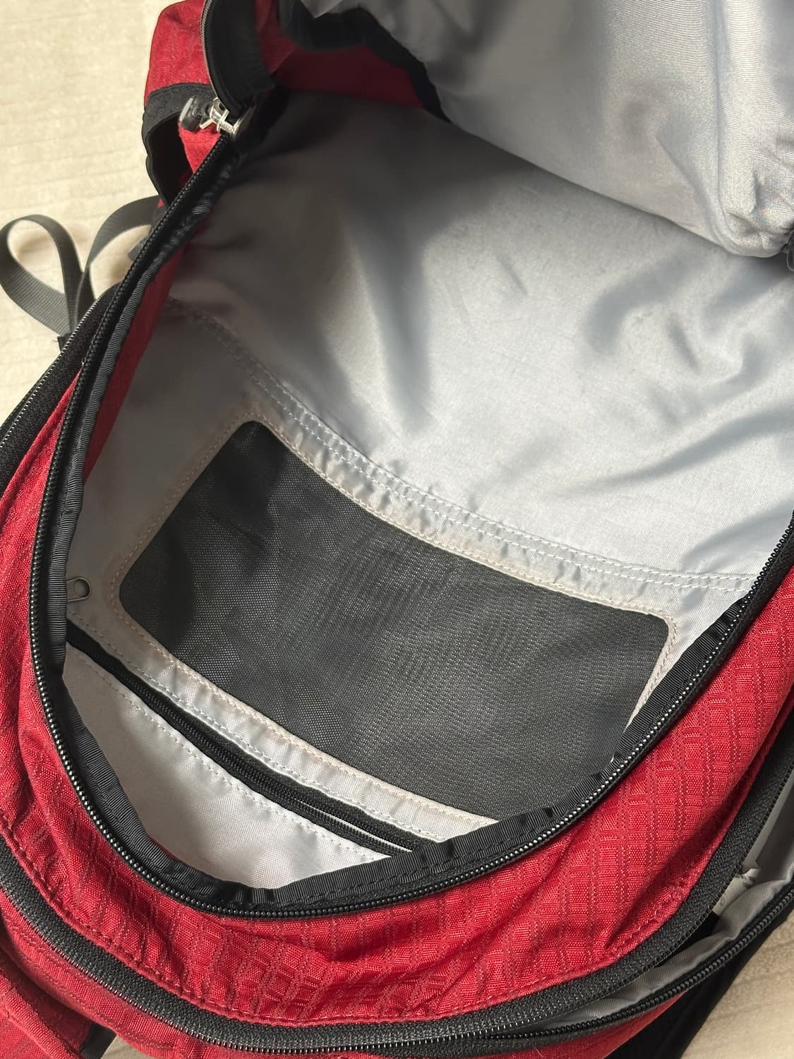 파타고니아 LIGHTWIRE 백팩 레드 상품이미지5