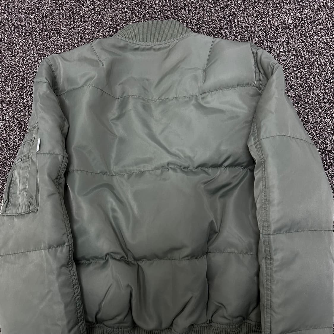 디스이즈네버댓 MA-1 다운 패딩 봄버 자켓 카키 S 상품이미지8