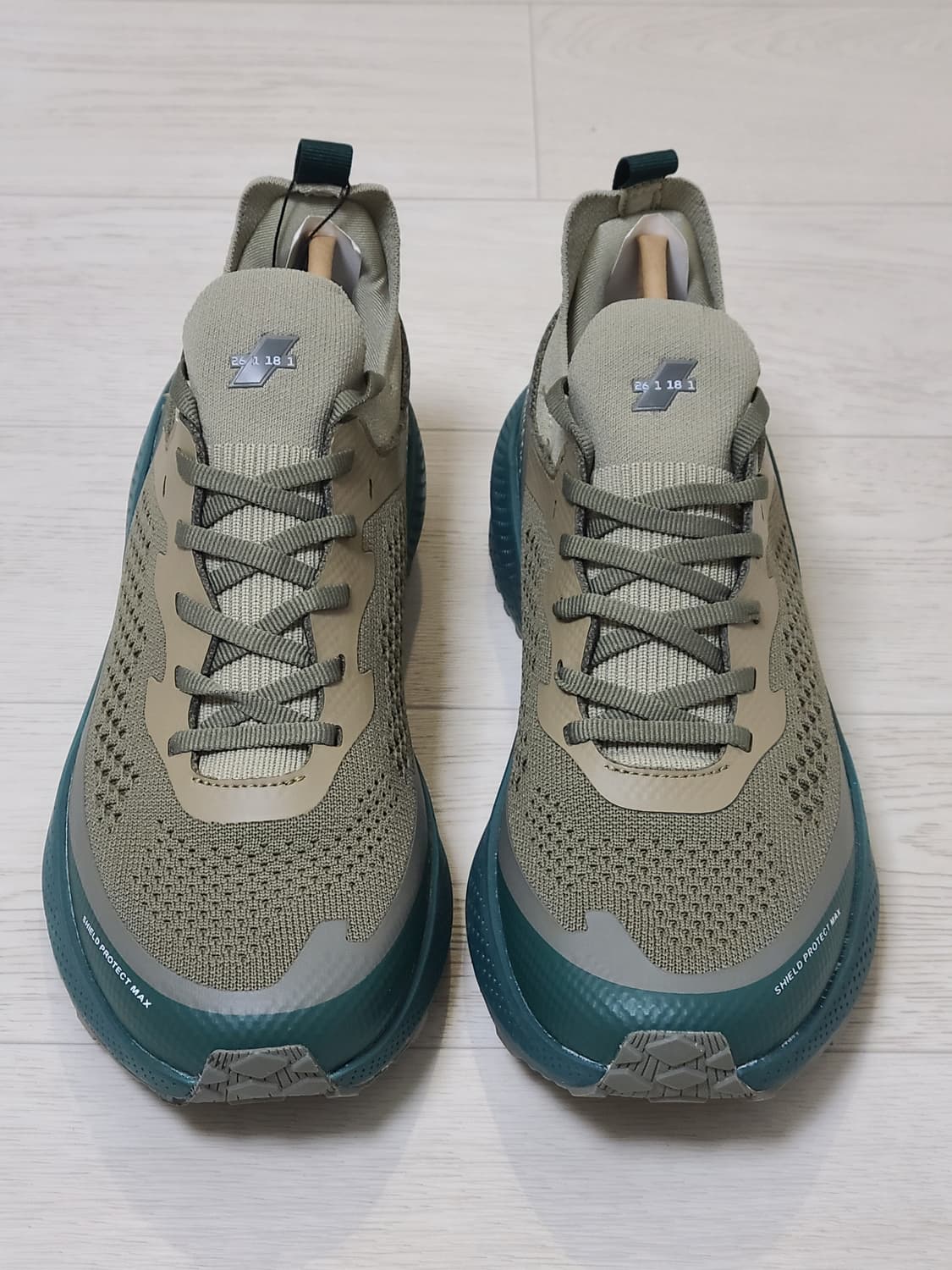 자라 러닝화 270mm 상품이미지1