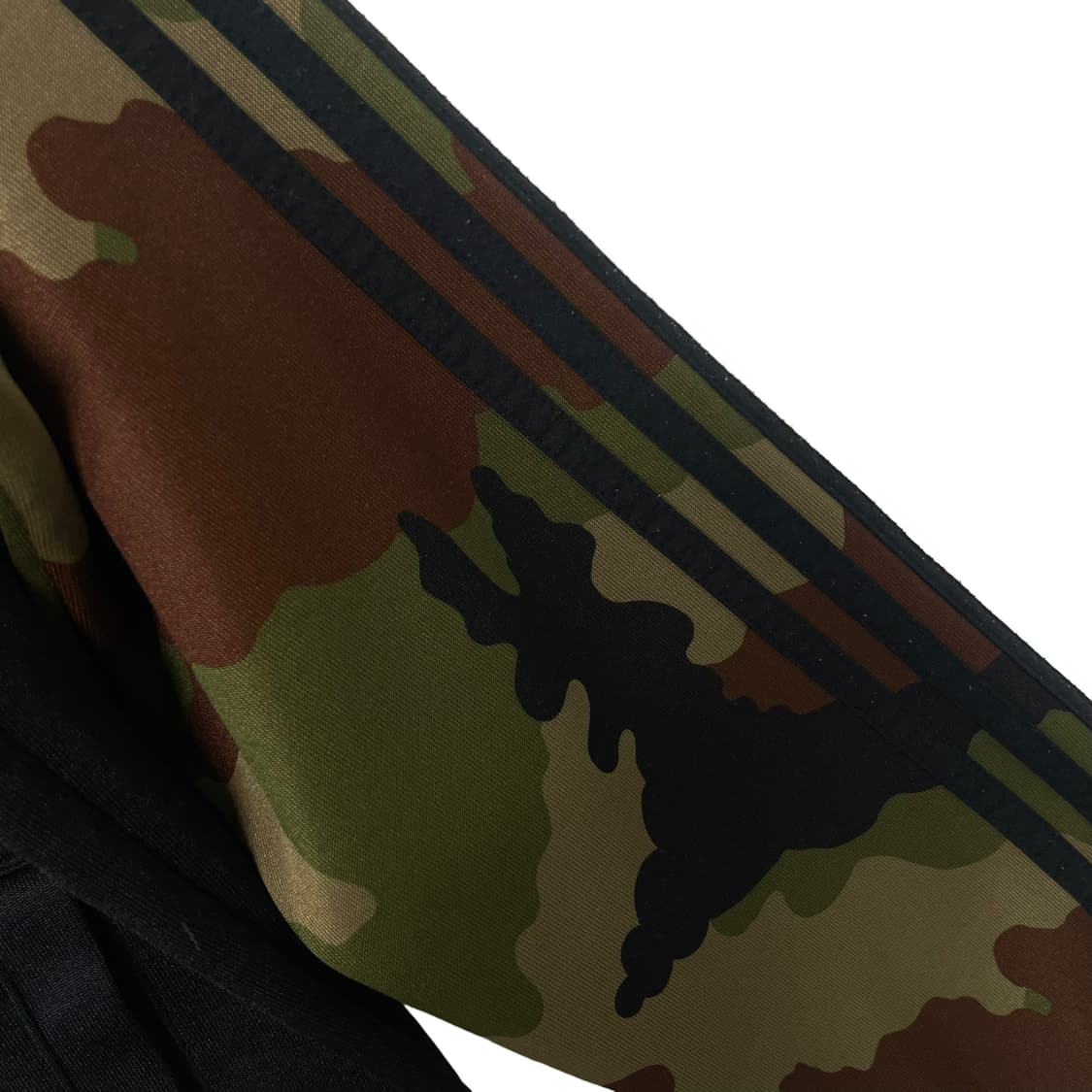 아디다스 리미티드 카모 슈퍼스타 트랙탑 져지  상품이미지3