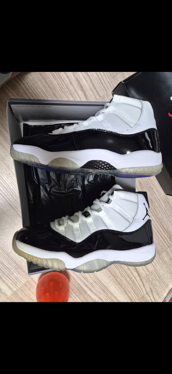 에어조던11 콩코드 팝니다.새상품 275사이즈 상품이미지3