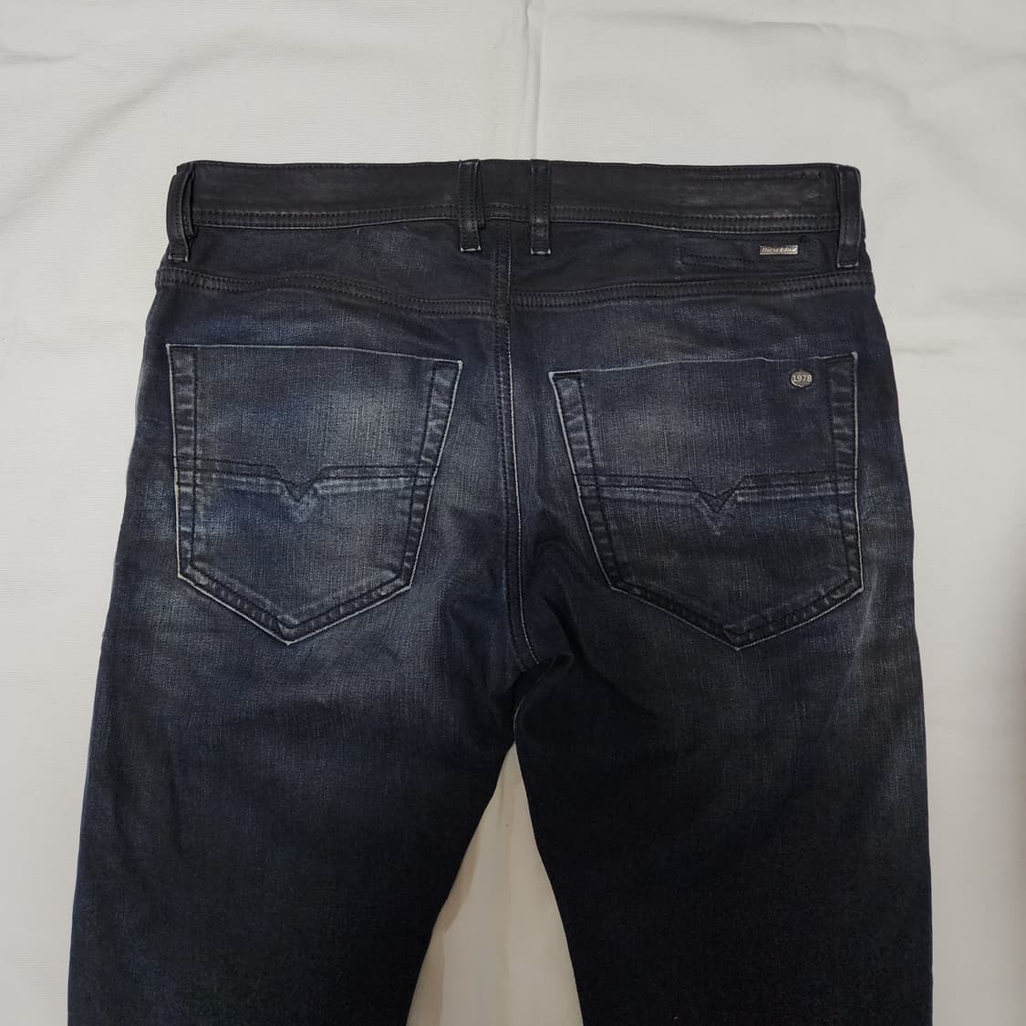 DIESEL 테이퍼드 코티드 워싱 데님팬츠 상품이미지6