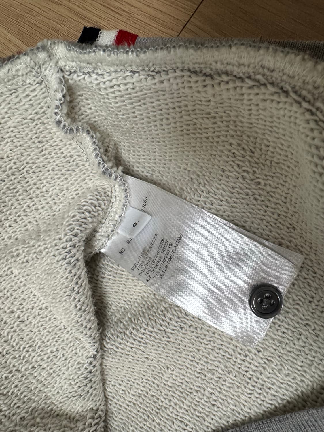 톰브라운 백삼선 맨투맨  상품이미지6