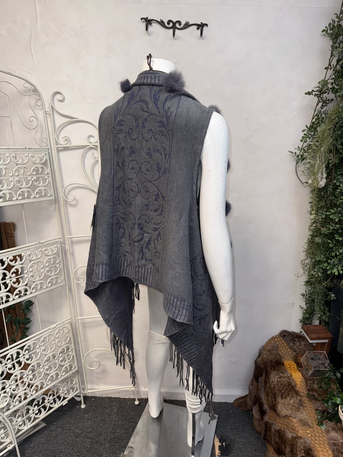 Ash navy oriental rabbit fur ball vest 상품이미지8