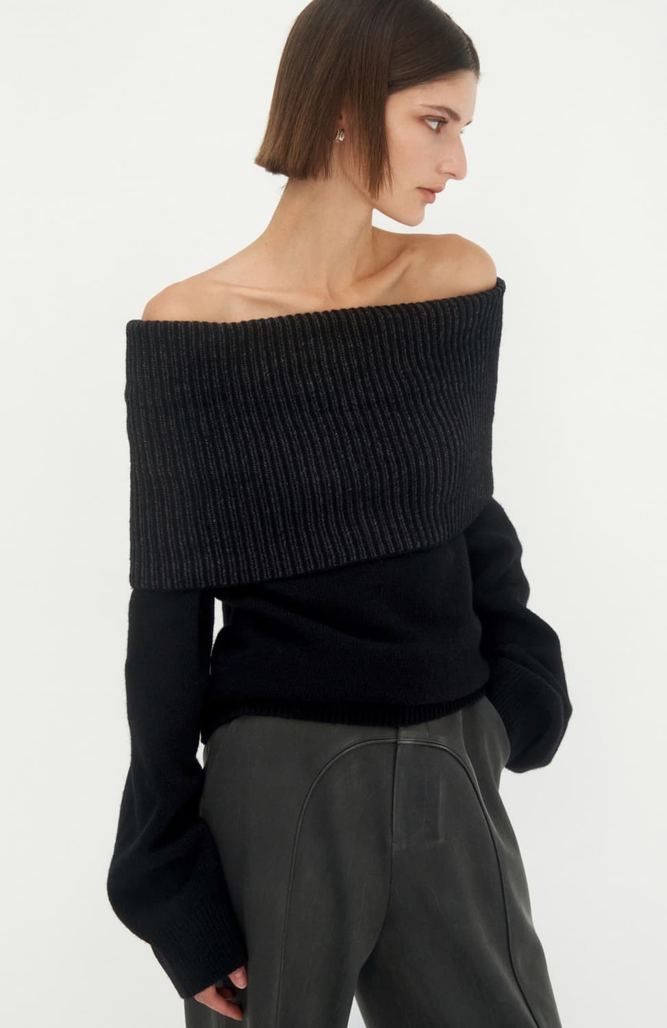 Ribbed Open Shoulder Knit [Black] 상품이미지1