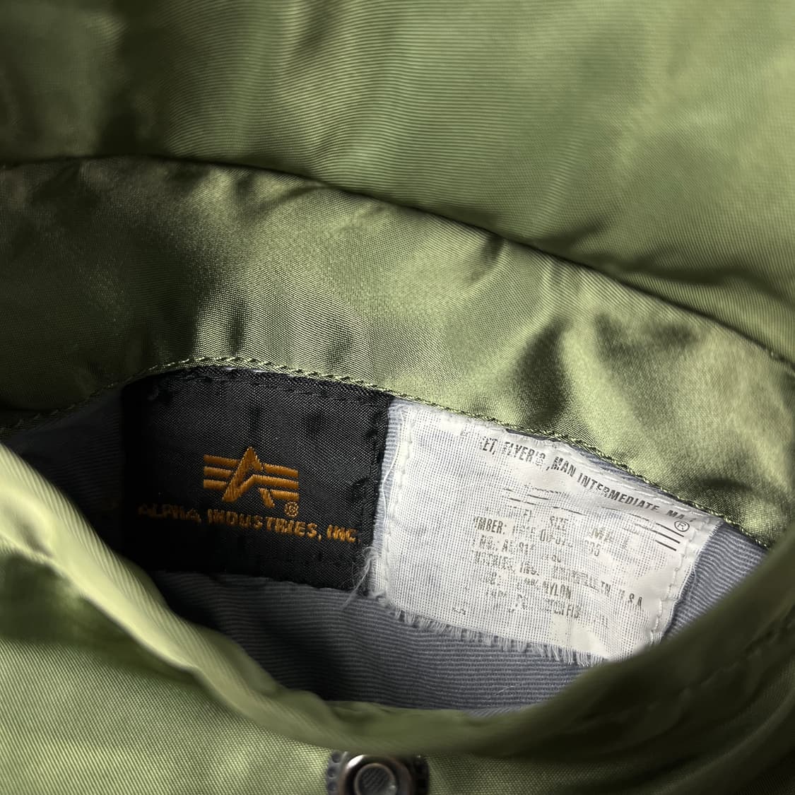 Alpha Industries MA-1 Flight Jacket 상품이미지5